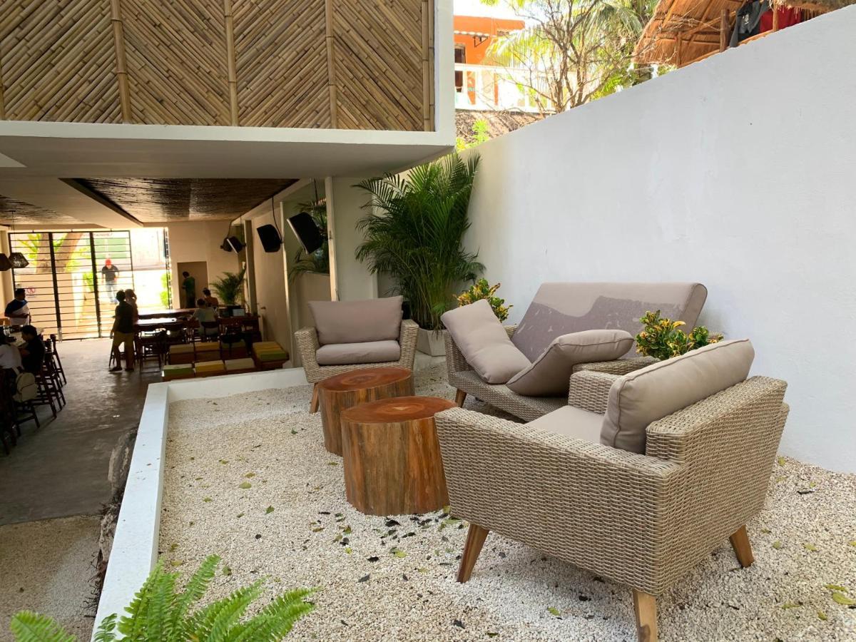 Oostel Smart Hostel - Tulum Pueblo (Adults Only) Exteriör bild