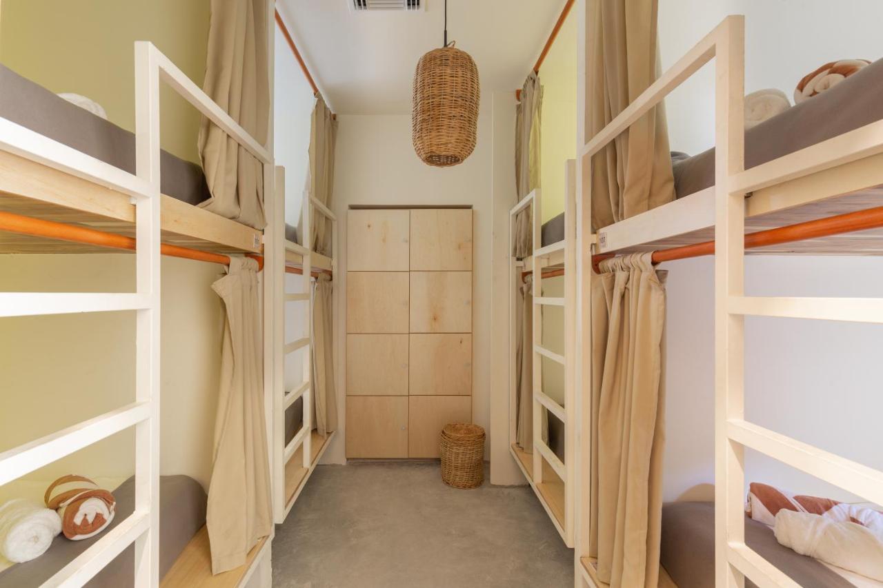 Oostel Smart Hostel - Tulum Pueblo (Adults Only) Exteriör bild