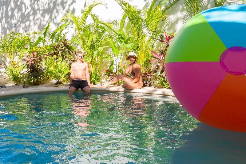 Oostel Smart Hostel - Tulum Pueblo (Adults Only) Exteriör bild